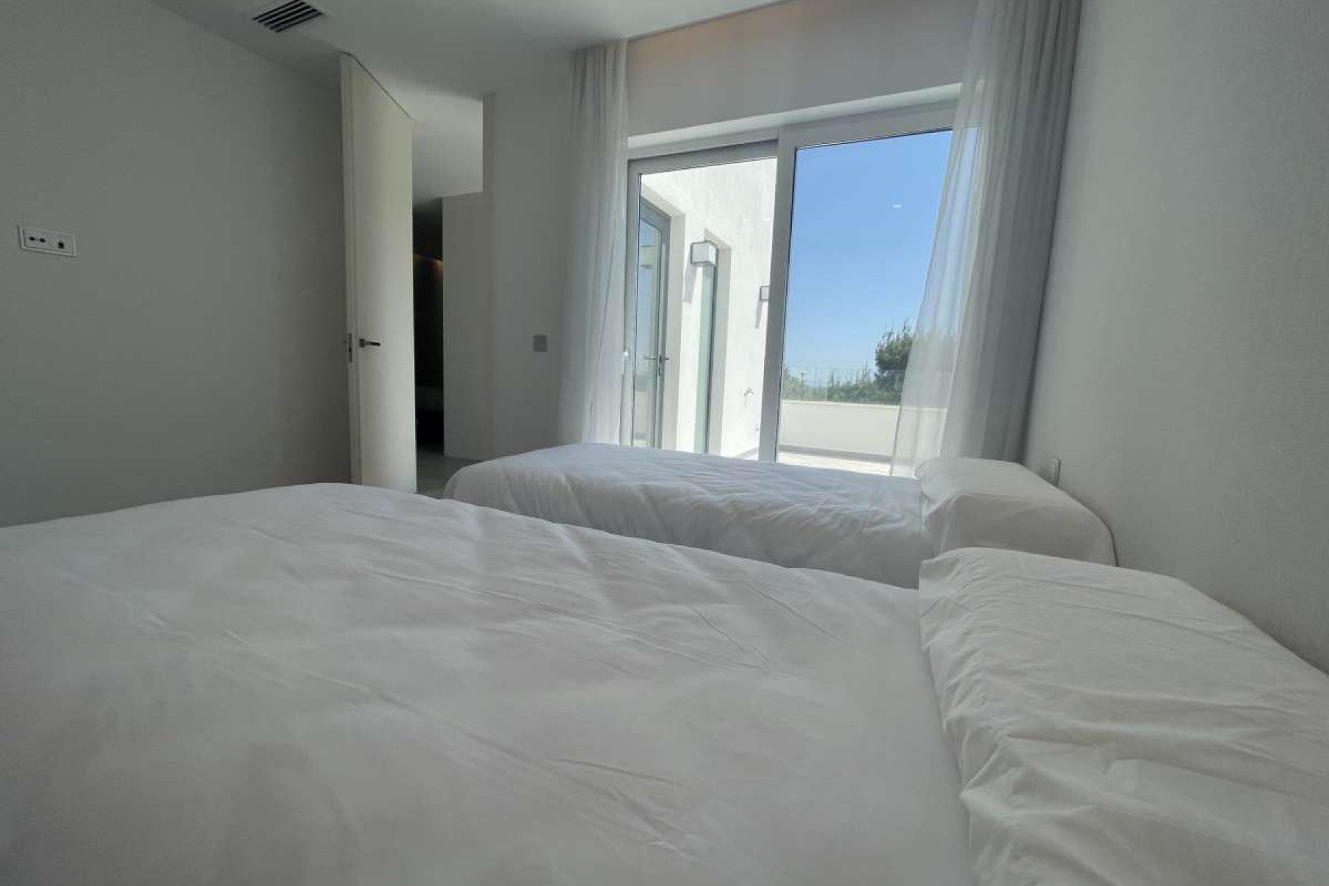 Resale - Villa - Orihuela - Las Colinas golf