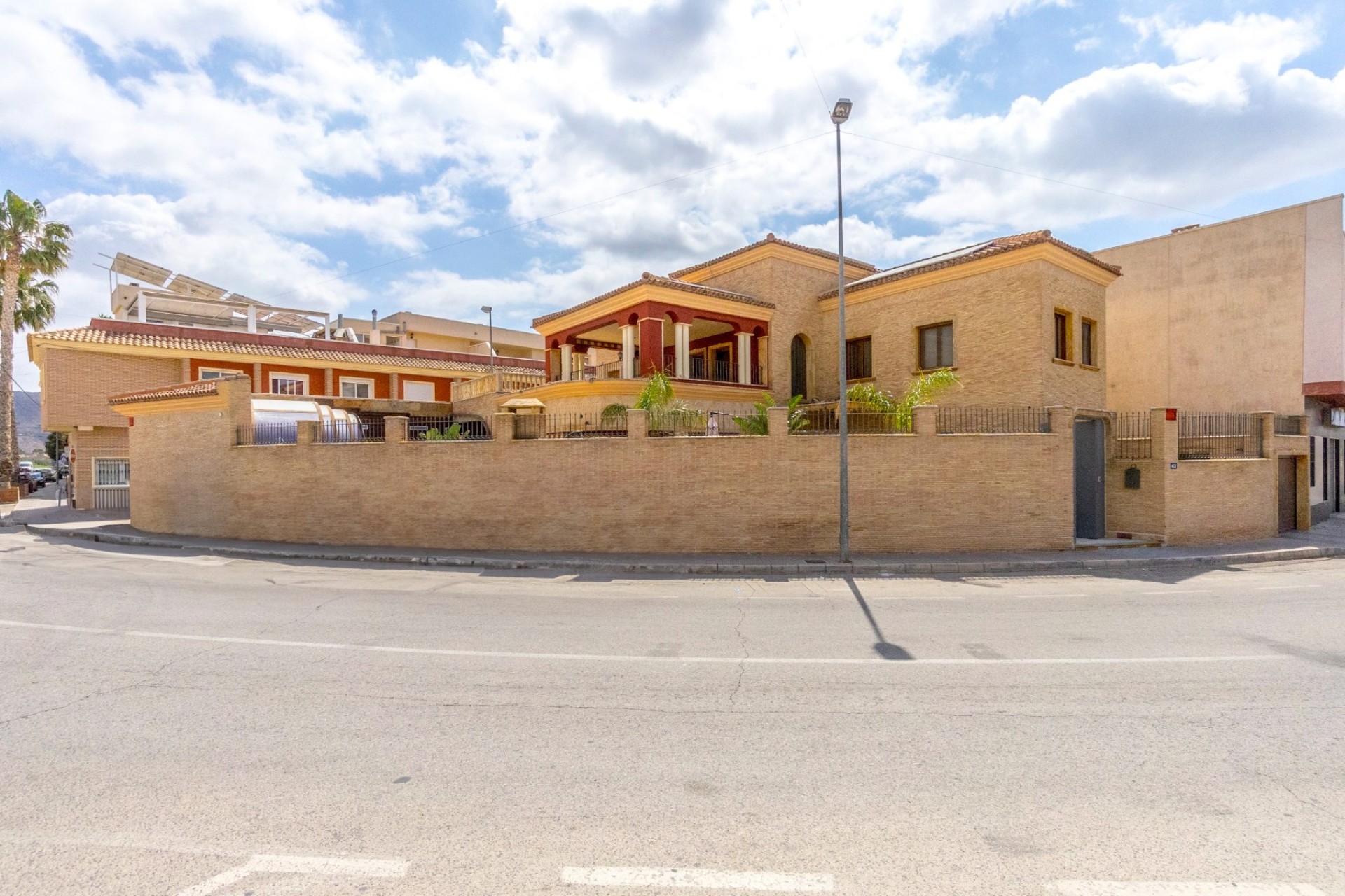 Resale - Villa - Orihuela