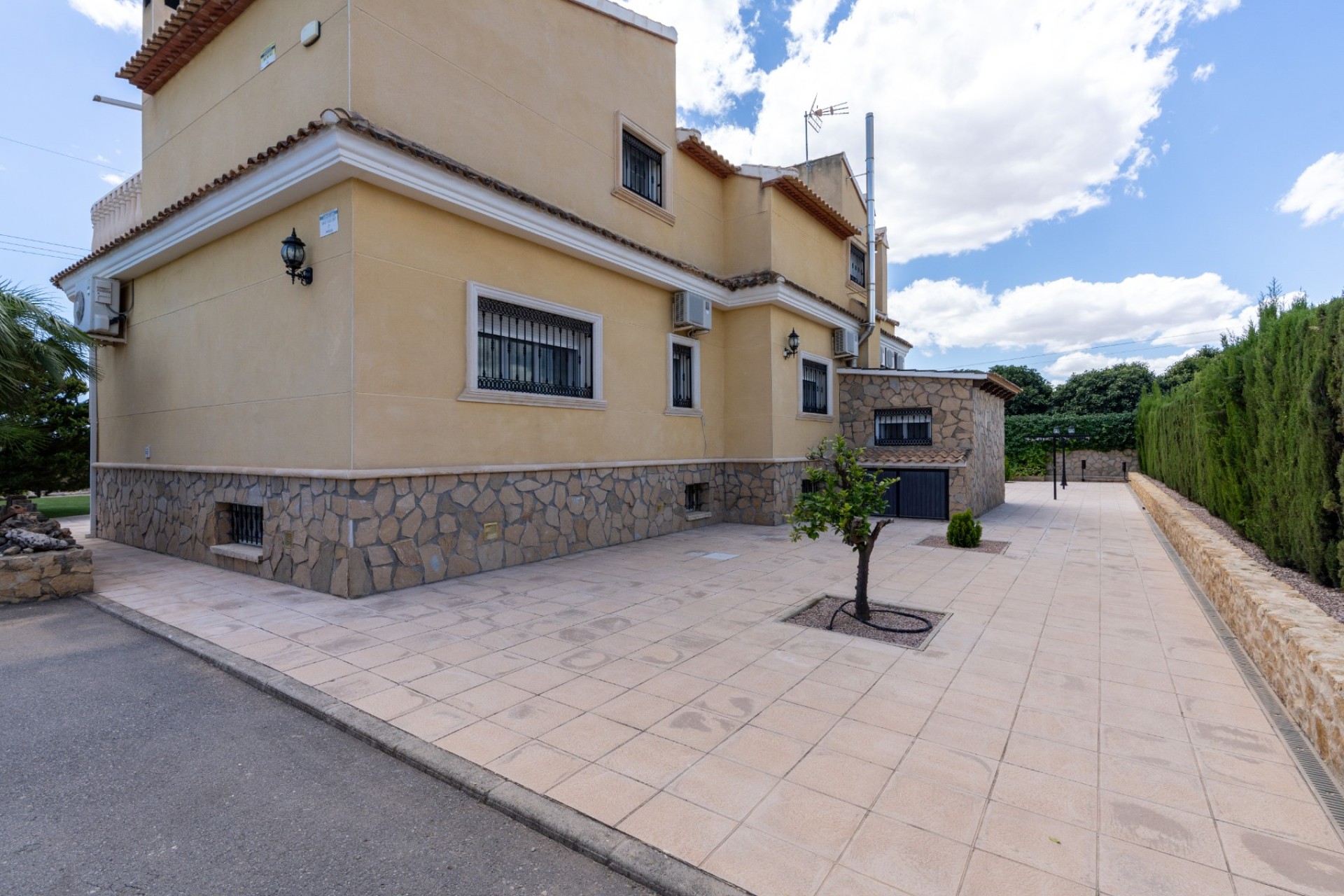 Resale - Villa - San Vicente de Raspeig - San Vicente del Raspeig