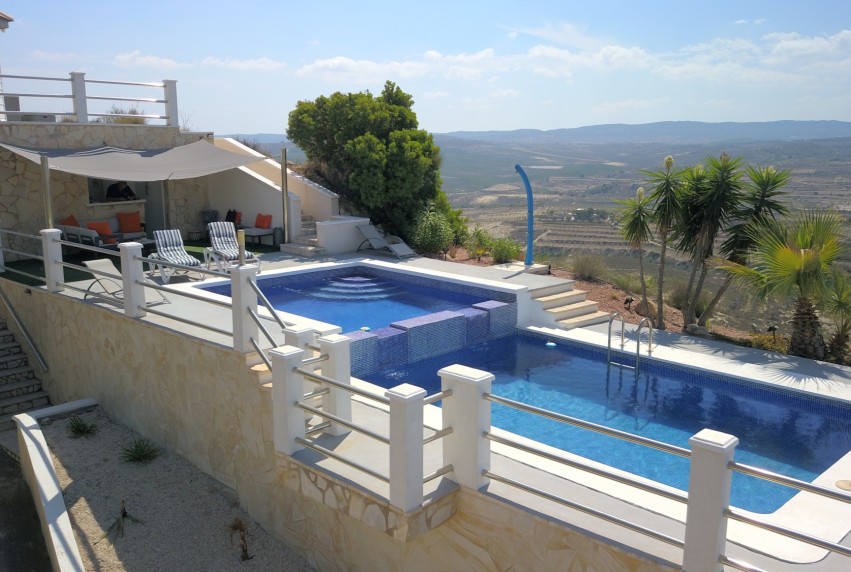 Resale - Villa - Torremendo