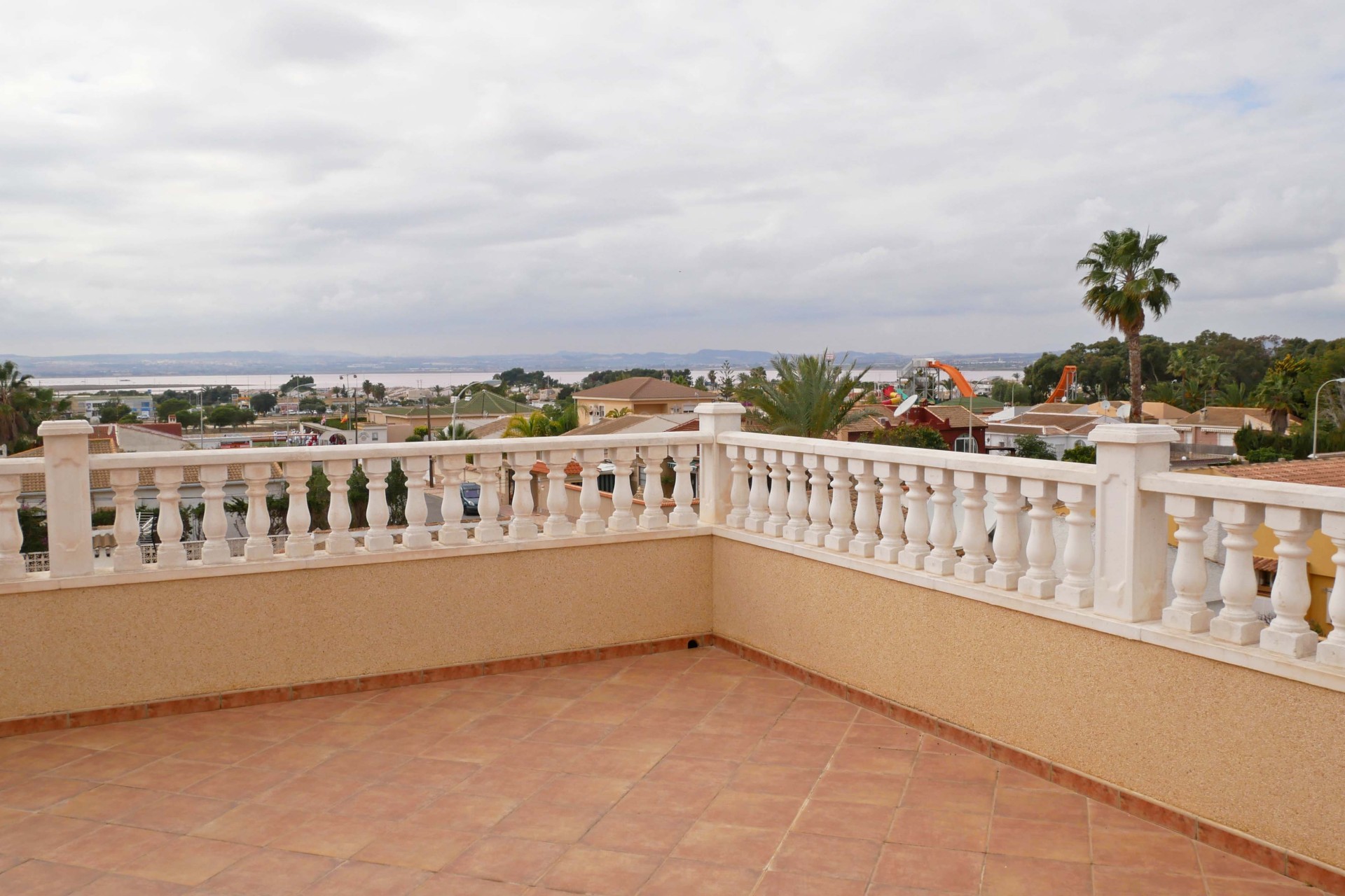 Resale - Villa - Torrevieja - El Chaparral