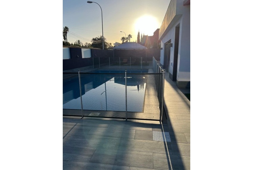 Resale - Villa - Torrevieja - El Chaparral