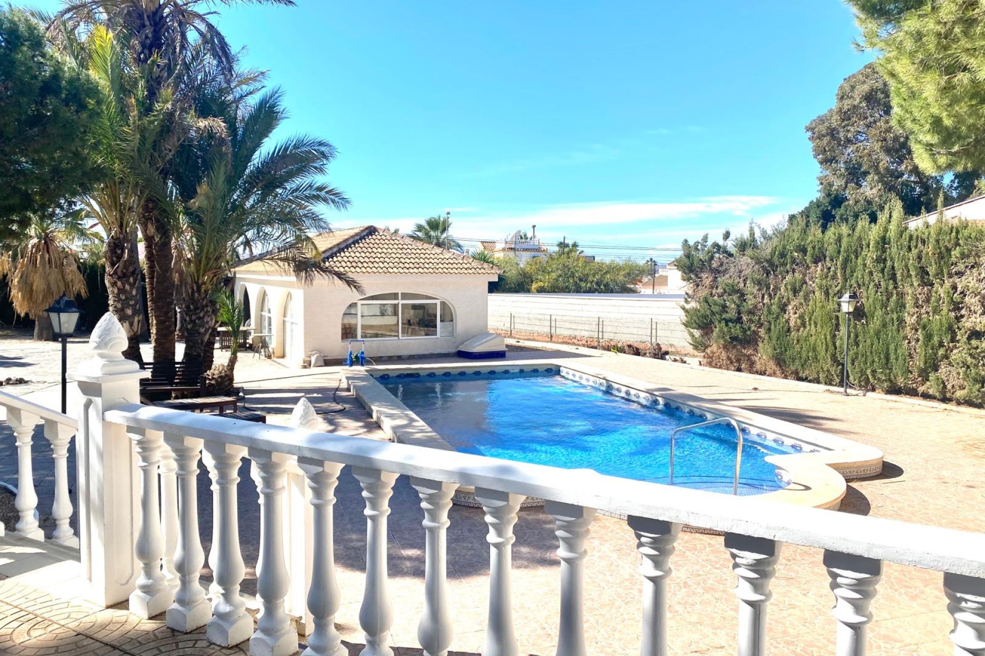 Resale - Villa - Torrevieja - El Chaparral