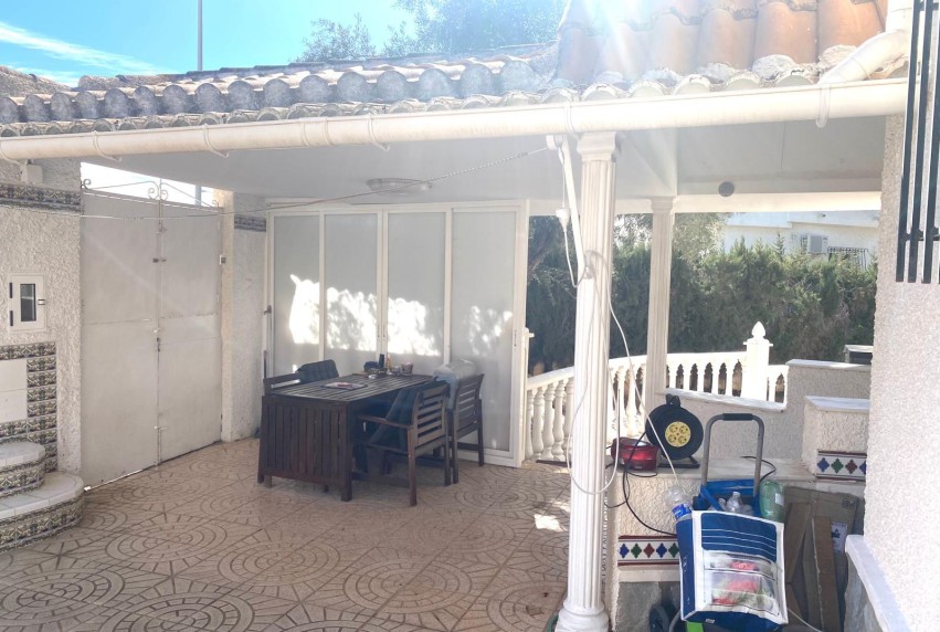 Resale - Villa - Torrevieja - El Chaparral