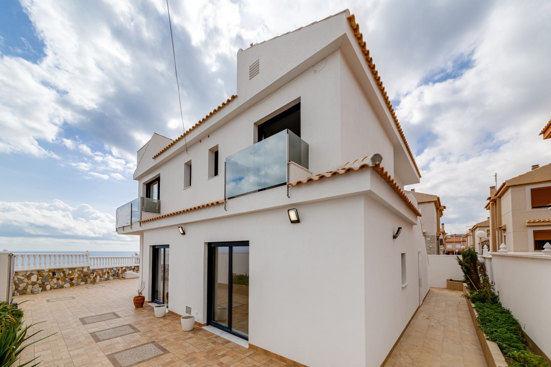 Resale - Villa - Torrevieja - La Mata