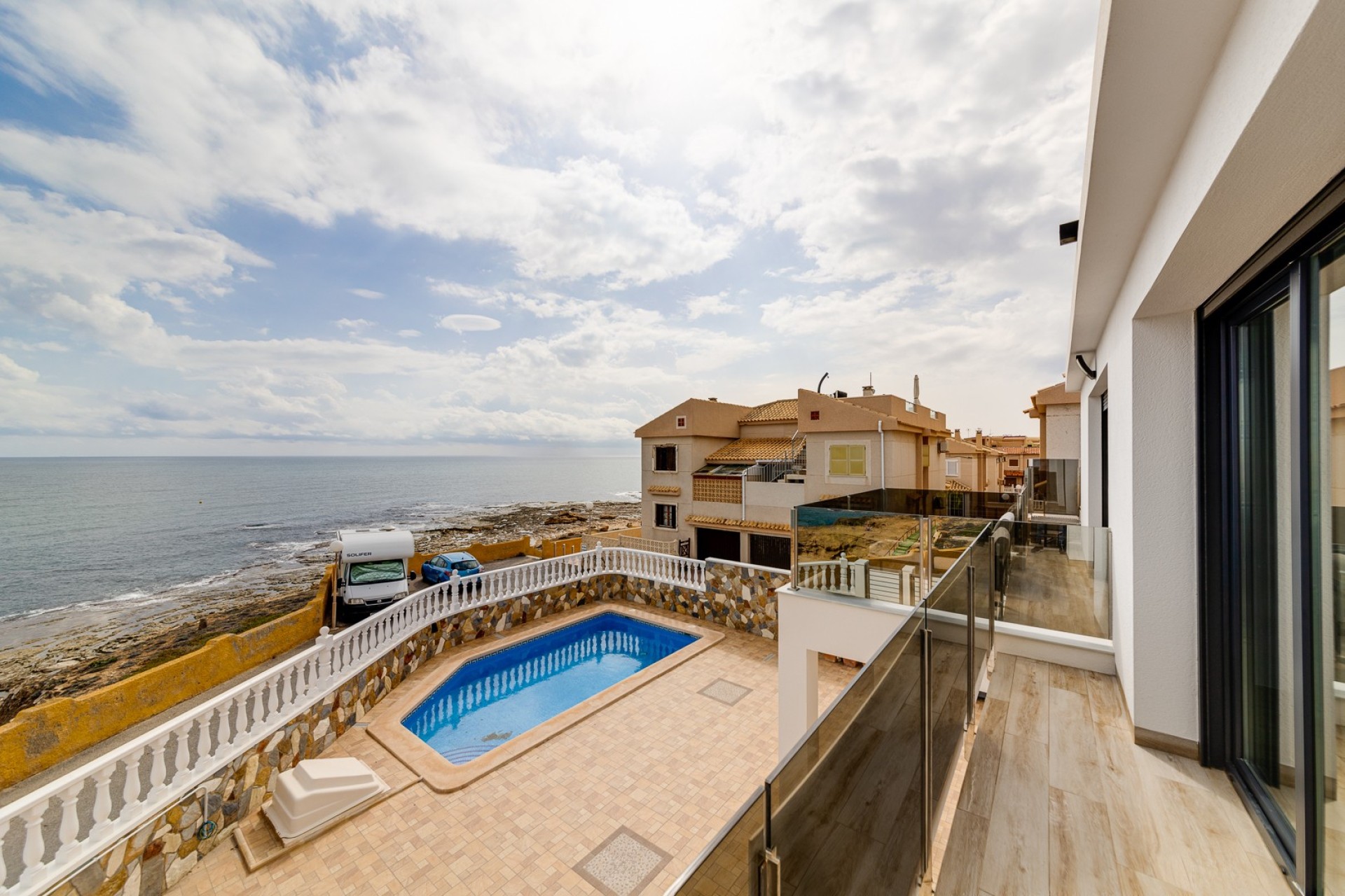 Resale - Villa - Torrevieja - La Mata