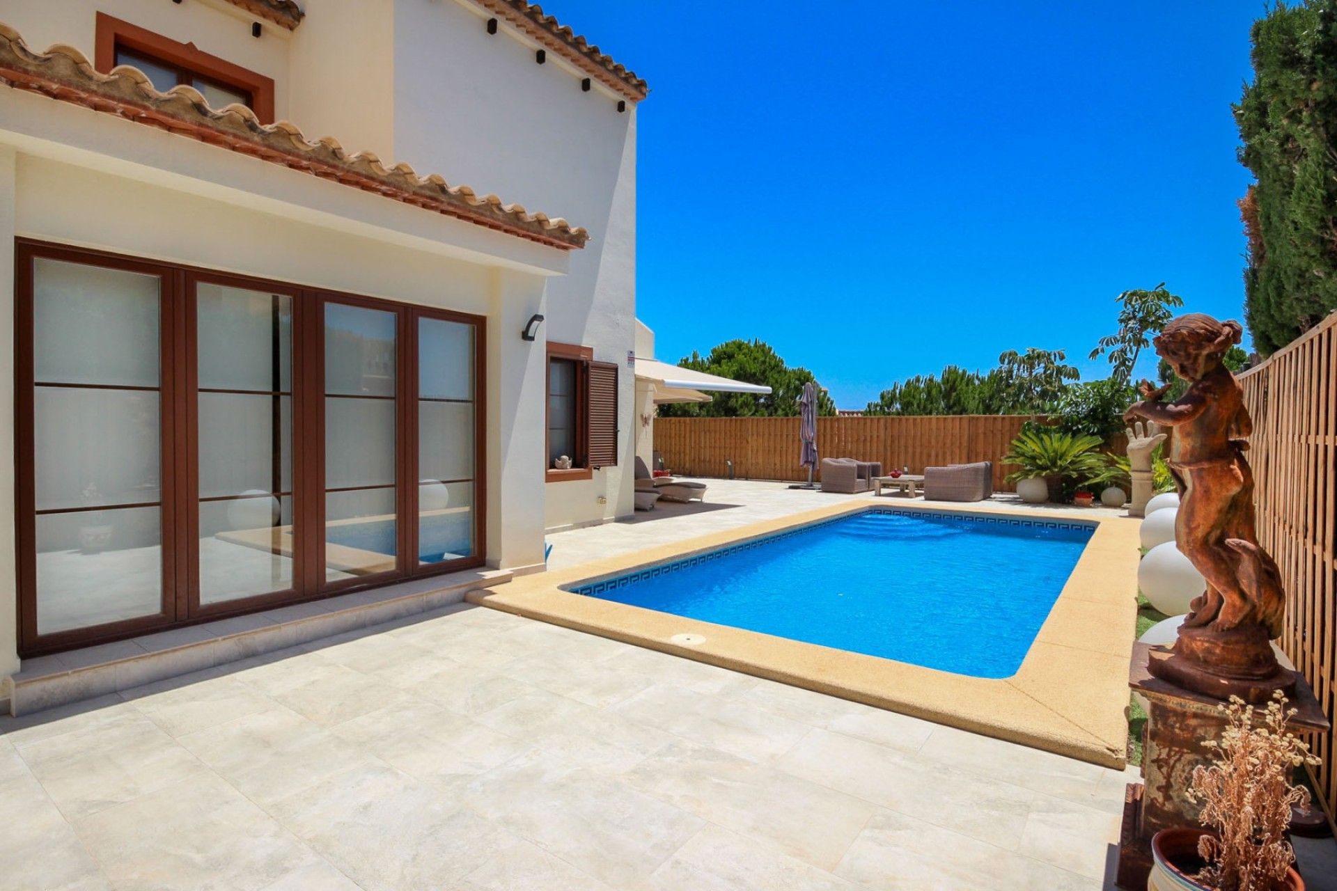 Resale - Villa - Villajoyosa