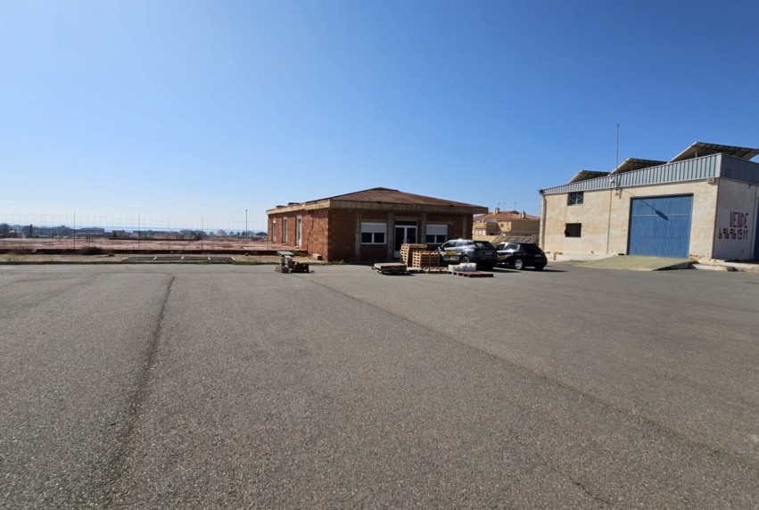 Revente - Commercial - Aguilas - La Estación