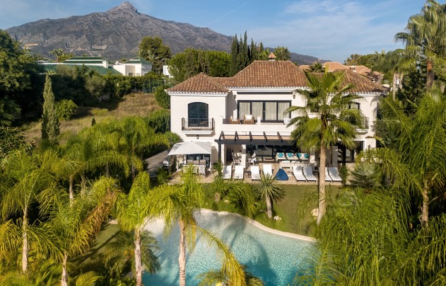 Villa - Herverkoop - Marbella - Nueva Andalucía