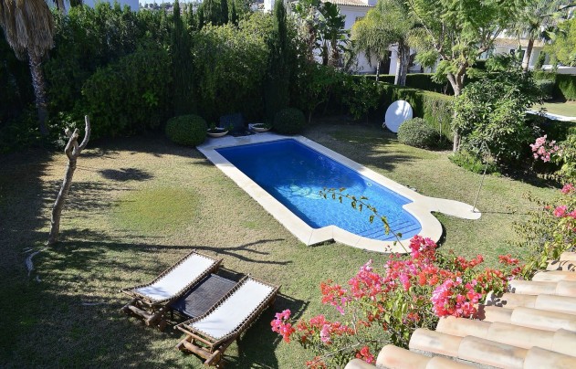 Villa - Herverkoop - Marbella - Nueva Andalucía