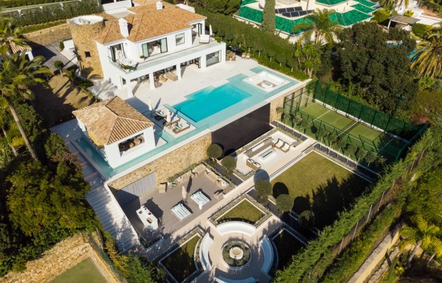 Villa - Herverkoop - Marbella - Nueva Andalucía