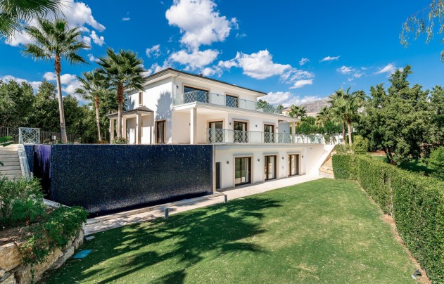 Villa - Herverkoop - Marbella - Nueva Andalucía