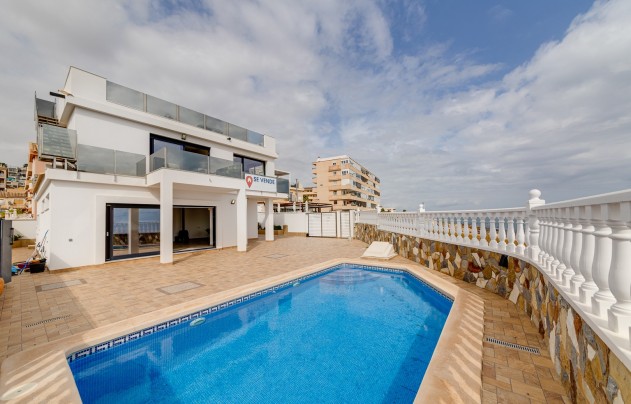 Villa - Herverkoop - Torrevieja - La Mata