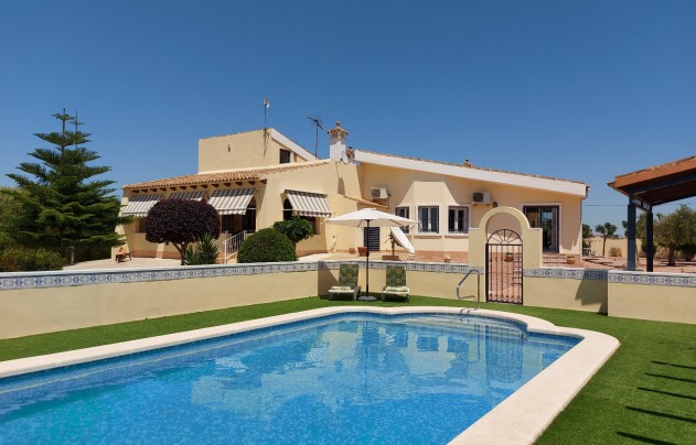 Villa - Resale - Almoradí - Almoradí