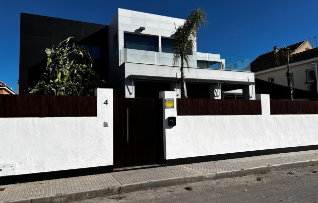 Villa - Resale - Almoradí - Almoradí