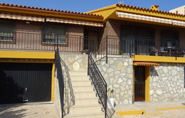 Villa - Resale - Benidorm - Poniente