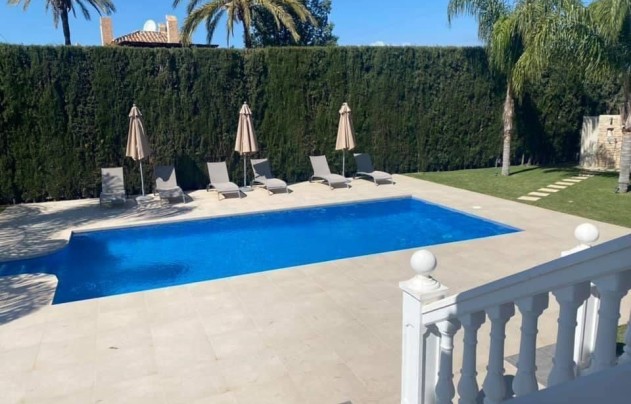 Villa - Resale - Marbella - Nueva Andalucía