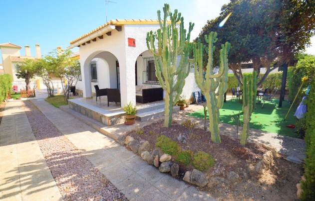 Villa - Resale - Orihuela Costa - La Zenia