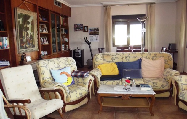 Resale - Villa - Los Montesinos - La Herrada