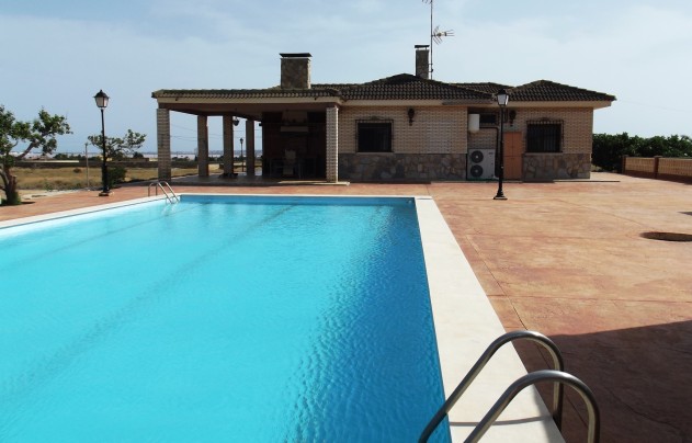 Resale - Villa - Los Montesinos - La Herrada