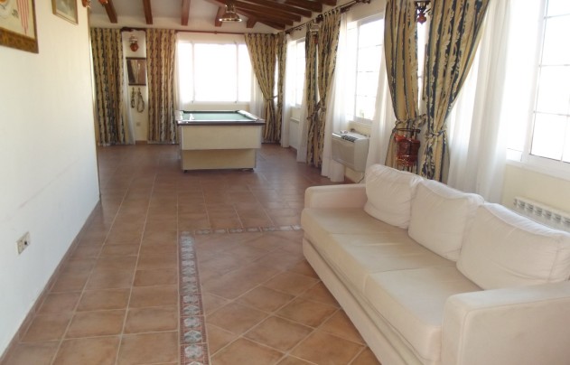 Resale - Villa - Torrevieja - El Chaparral