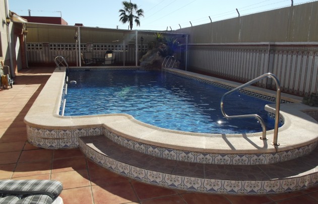 Resale - Villa - Torrevieja - El Chaparral