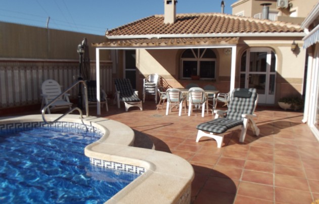 Resale - Villa - Torrevieja - El Chaparral