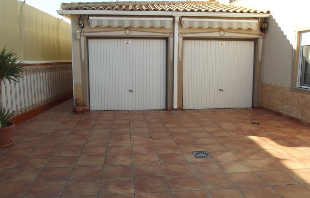 Resale - Villa - Torrevieja - El Chaparral