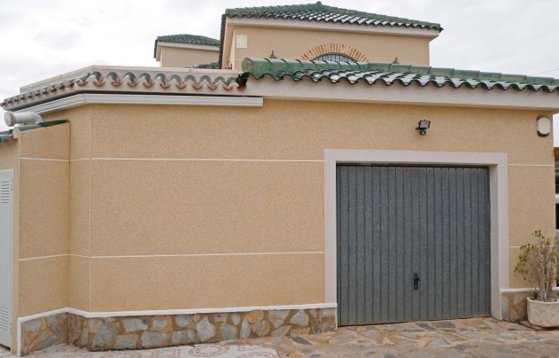 Resale - Villa - Torrevieja - El Chaparral