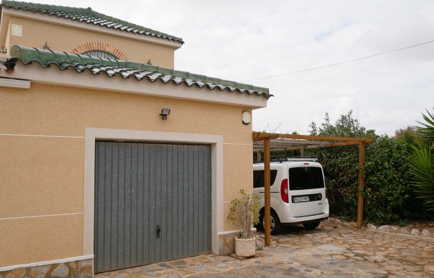 Resale - Villa - Torrevieja - El Chaparral