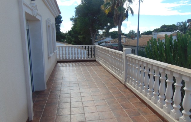 Resale - Villa - Orihuela Costa - Cabo Roig