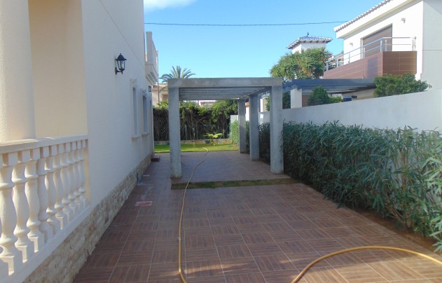 Resale - Villa - Orihuela Costa - Cabo Roig