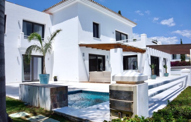 Revente - Villa - Marbella - Nueva Andalucía