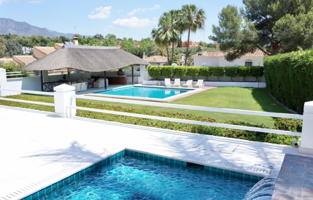 Revente - Villa - Marbella - Nueva Andalucía