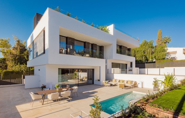 Resale - Villa - Marbella - Sierra Blanca