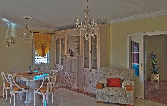 Resale - Villa - undefined - Alicante