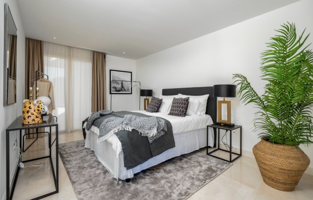 Resale - Apartment - Marbella - Nueva Andalucía