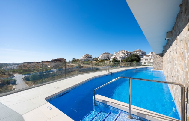 Resale - Apartment - Marbella - Nueva Andalucía