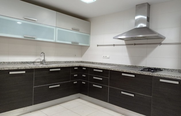 Resale - Apartment - Alicante - Center