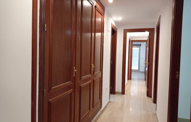 Resale - Apartment - Alicante - Center