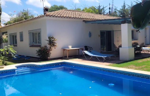 Revente - Villa - Marbella - Las Chapas