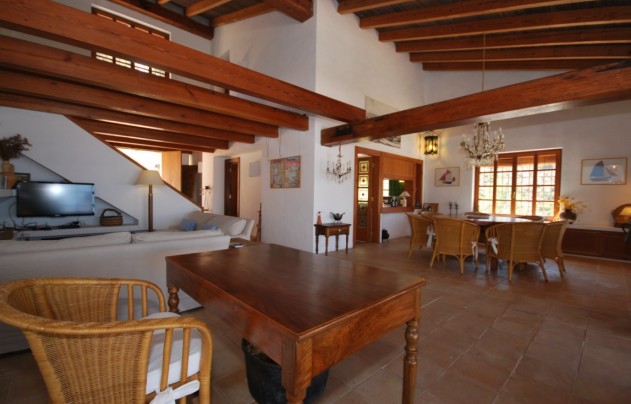 Resale - Villa - Moraira - Benimeit