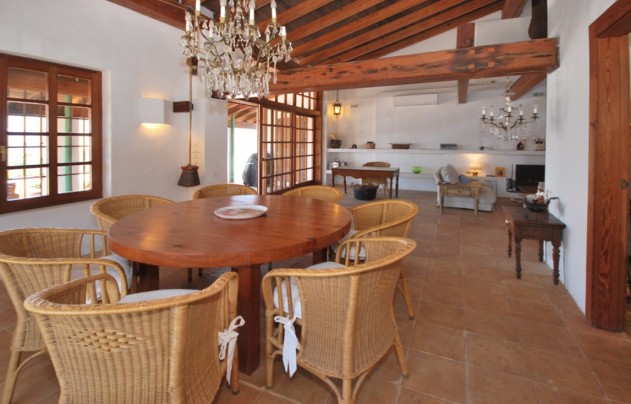 Resale - Villa - Moraira - Benimeit