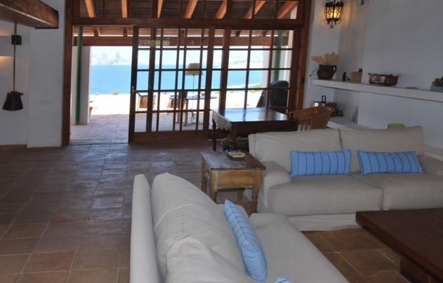 Resale - Villa - Moraira - Benimeit