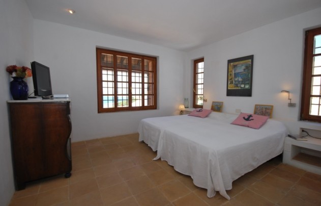 Resale - Villa - Moraira - Benimeit