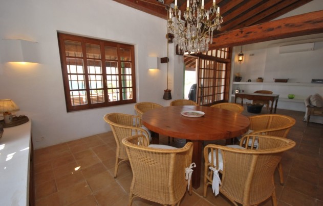 Resale - Villa - Moraira - Benimeit