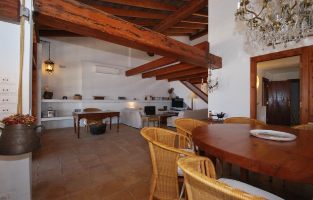 Resale - Villa - Moraira - Benimeit