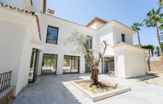 Resale - Villa - Marbella - Sierra Blanca