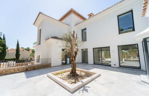 Resale - Villa - Marbella - Sierra Blanca