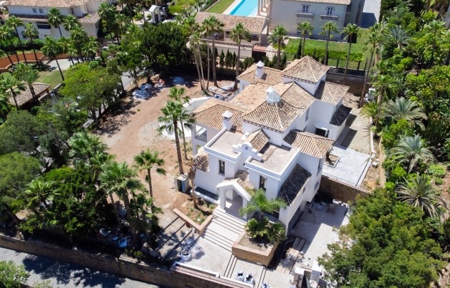 Resale - Villa - Marbella - Sierra Blanca